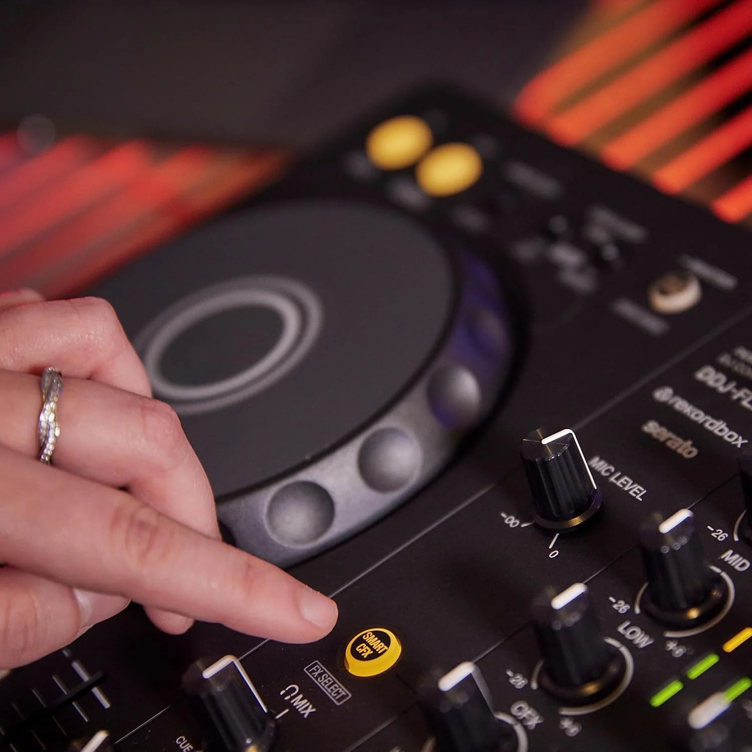 DJ DDJ-FLX4 2-Deck Controller – Graphite