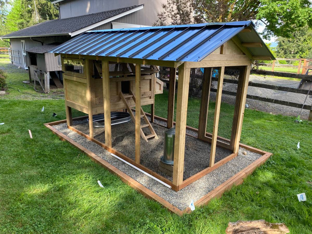 Walk-In Chicken Coop – 6-ft x 12-ft x 7.5-ft Outdoor Poultry Run