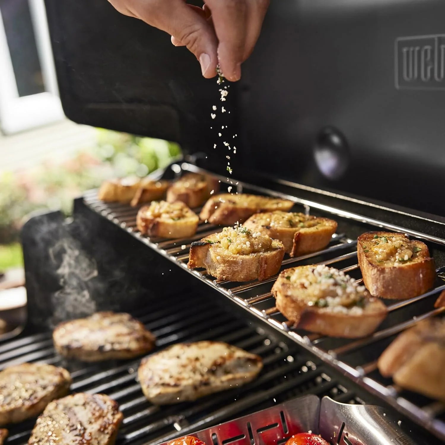 Weber Genesis E-325 Liquid Propane, Black