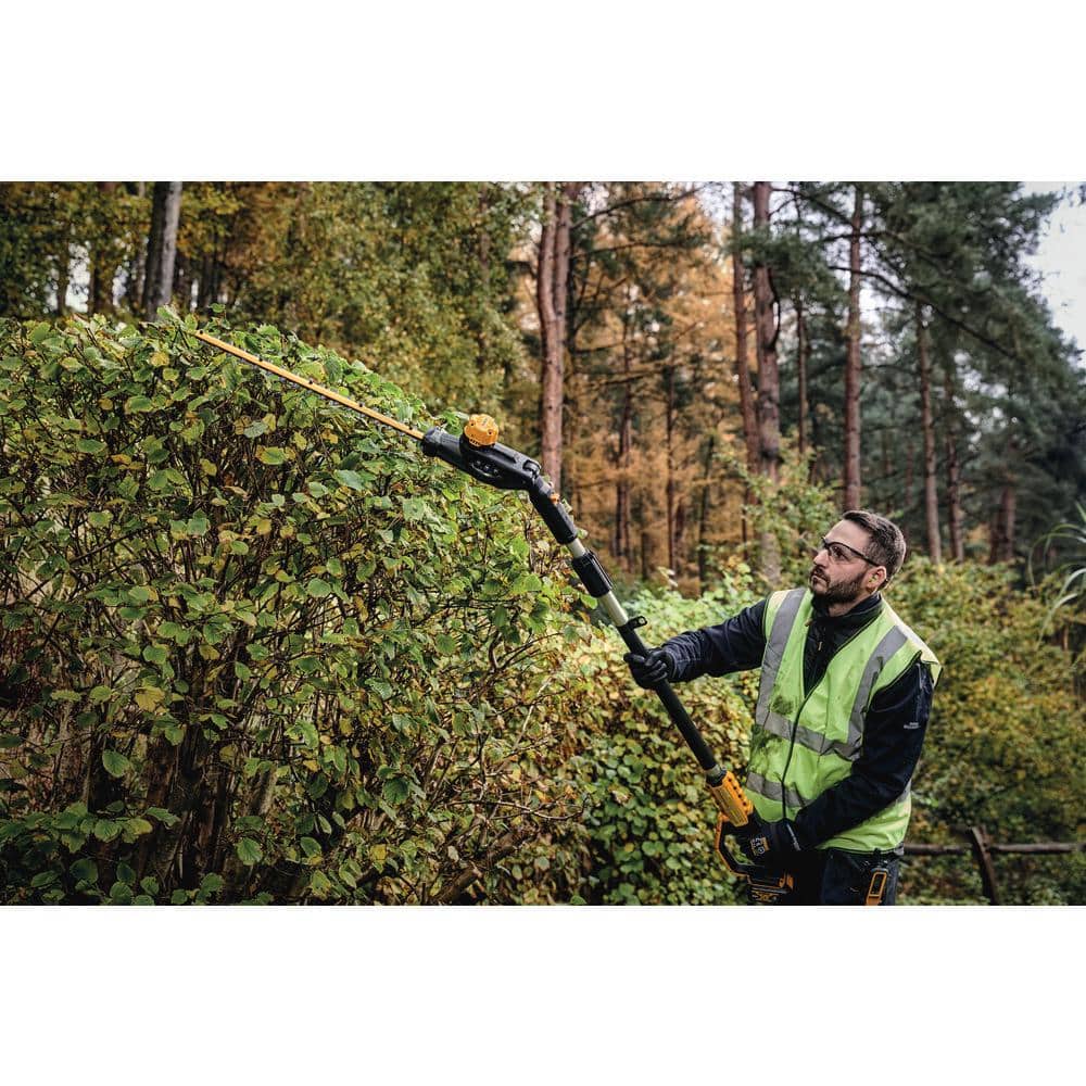 20V MAX Cordless Battery Powered Pole Hedge Trimmer Kit with (1) 4Ah Battery, Charger & Accessories DCPH820M1
