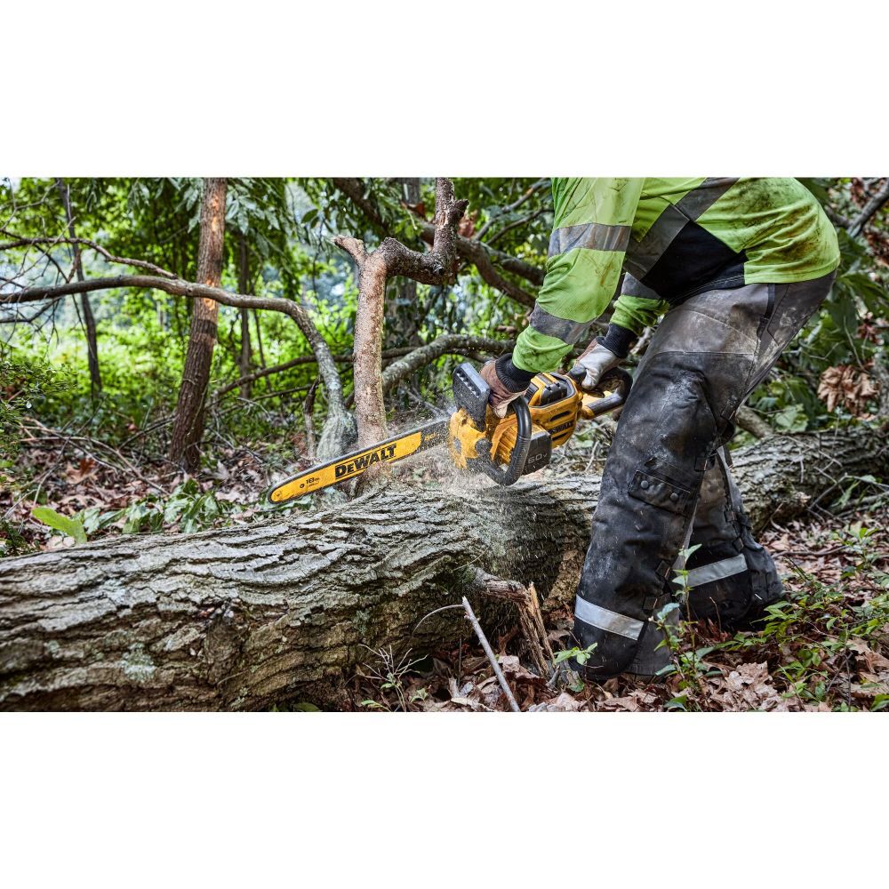 60V MAX Chainsaw 18′′ Brushless Cordless Kit DCCS672X1 from